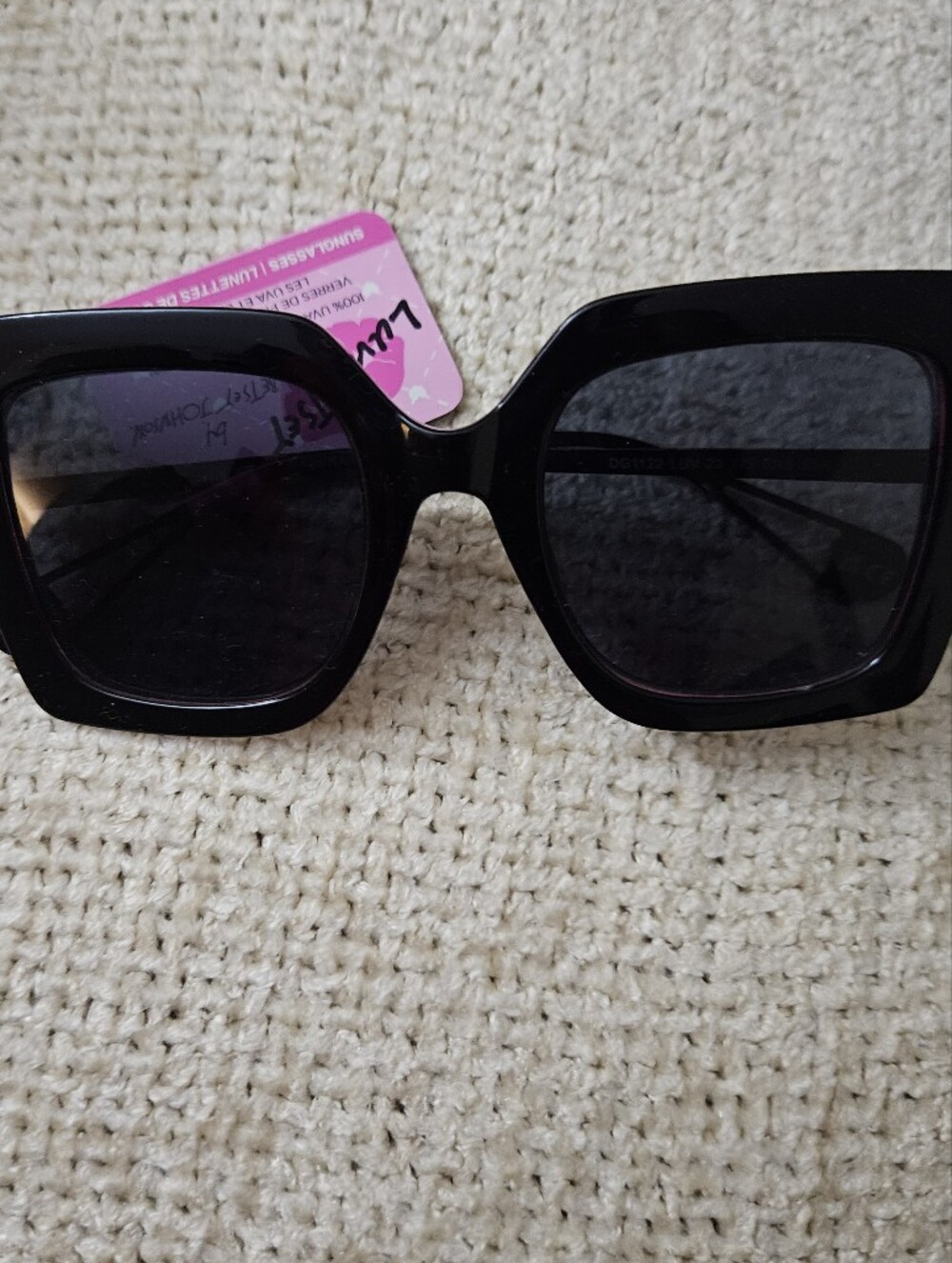 Betsey Johnson "LUV BETSEY" Black Oversized Cat-Eye Sunglasses 💗💋